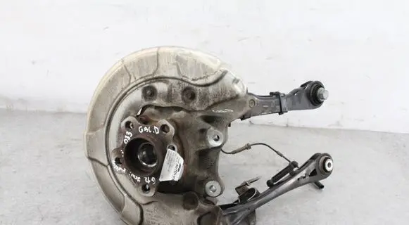 BMW 7 G11 G12 Rear wheel hub spindle/knuckle 6865662 33306865662 6867538