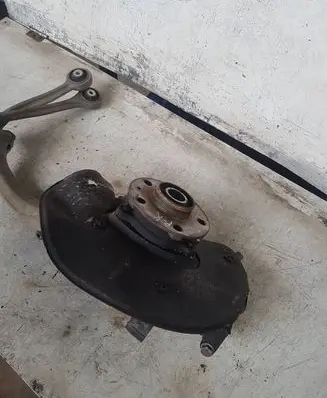 Audi Q5 SQ5 Front wheel hub