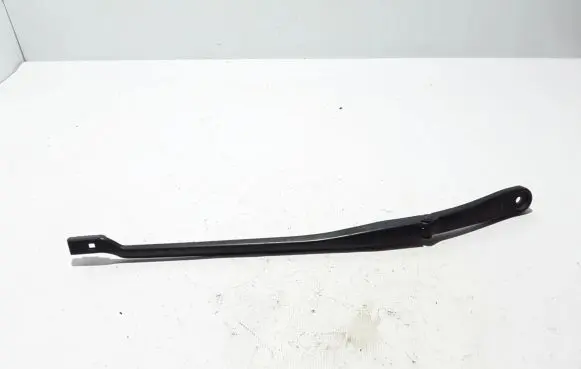 BMW 5 G30 G31 Front wiper blade arm 7474830