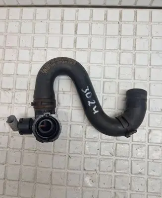 Engine coolant pipe/hose