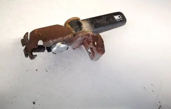 Nissan Primera Fuel tank opening switch 