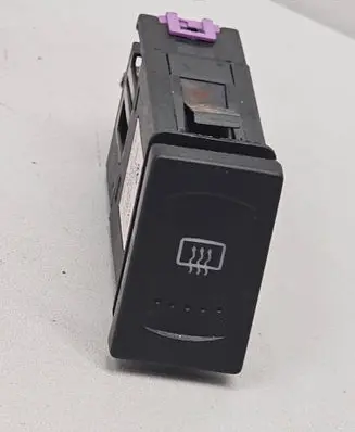 Volkswagen PASSAT B5 Windscreen/window heater switch 3B0959621C