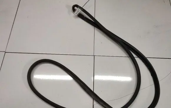 Subaru Forester SH Rubber seal front coupe door 