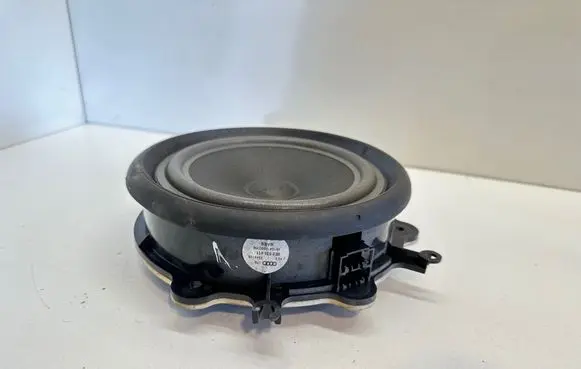 Audi A4 S4 B7 8E 8H Front door speaker 8E0035411 2244125