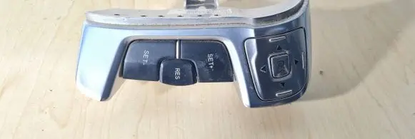 Ford S-MAX Steering wheel buttons/switches 305481985 6M2T14K147DG M8M2T14K147BA
