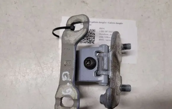 BMW 1 E81 E87 Tailgate/trunk/boot hinge 706062609