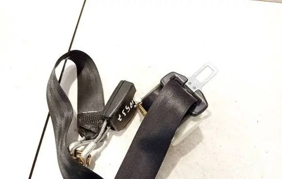 Rear seatbelt