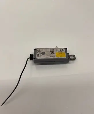 Volkswagen Touareg I Antenna control unit 7L6035577
