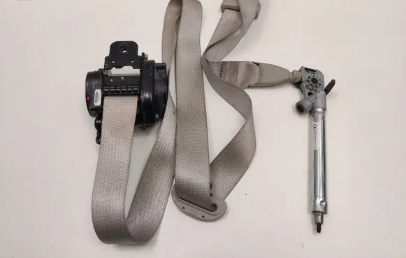 Chrysler Pacifica Front seatbelt 5LA37PD2AD P5LA37PD2AD
