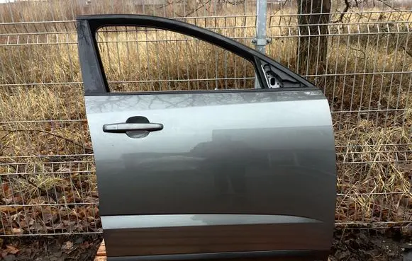 Jaguar E-Pace Front door