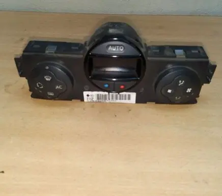 Renault Megane II Climate control unit 8200344839