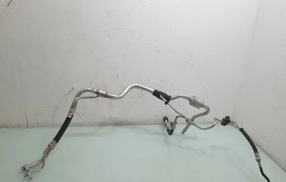 Air conditioning (A/C) pipe/hose