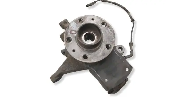 Opel Vivaro Front wheel hub 323952