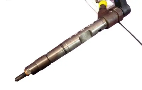 Audi A8 S8 D3 4E Fuel injector