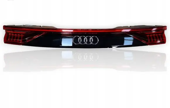 Audi Q8 Tailgate rear/tail lights 4M8945095P