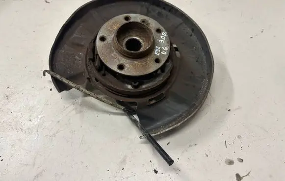 BMW 3 E90 E91 Rear wheel hub 0006314749 E739808 110821