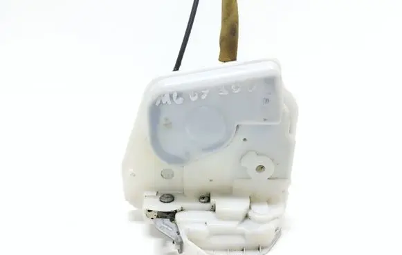 Mazda 6 Rear door lock 8B20B0606