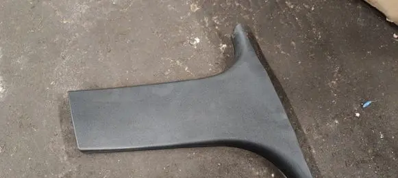 BMW 3 E90 E91 (B) pillar trim (bottom) 51437058338