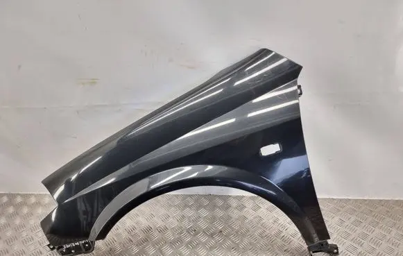 Nissan Primera Fender 