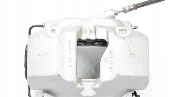 BMW 5 G30 G31 Front brake caliper 6883484