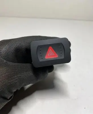 Volkswagen Golf IV Hazard light switch 1J0953235J BN160D0T