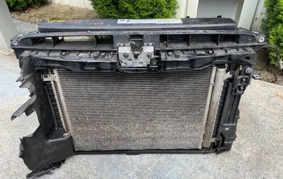 Volkswagen Golf VII Radiator set 5Q0959455BE 5Q0121205A 5Q0121251GQ