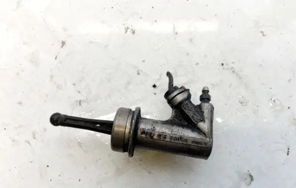 Mazda 5 Clutch master cylinder 3m517a508bd 3m51-7a508-bd