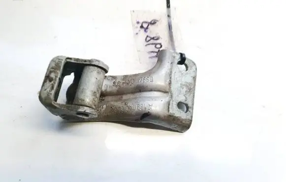 Mercedes-Benz B W245 Tailgate/trunk/boot hinge a1697400637