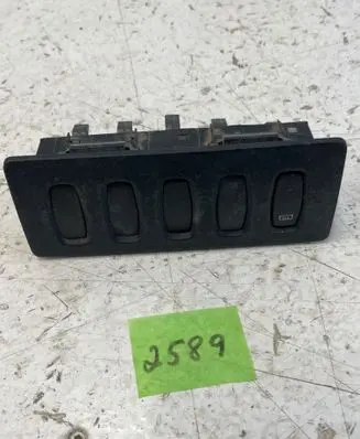 Renault Master III Windscreen/window heater switch 8200188567