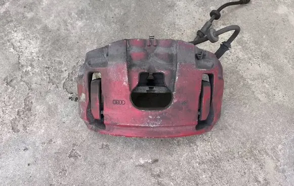 Front brake caliper