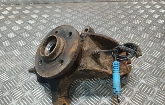 Mini One - Cooper R50 - 53 Front wheel hub spindle knuckle