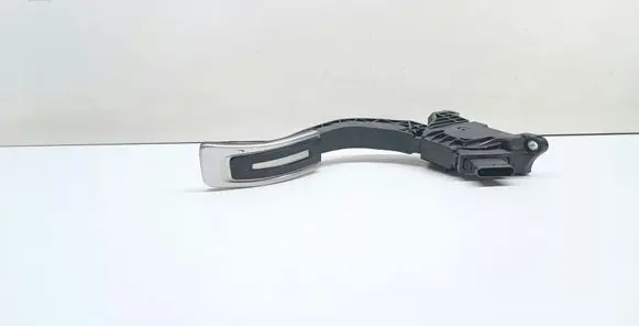 Audi A4 S4 B9 8W Accelerator throttle pedal 8W1723523A