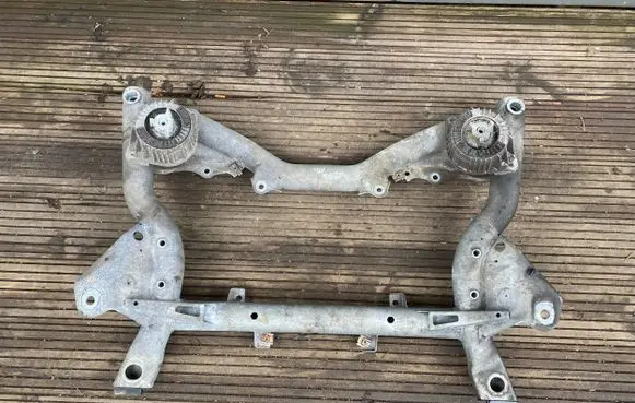 Mercedes-Benz C W204 Front subframe A2046281057