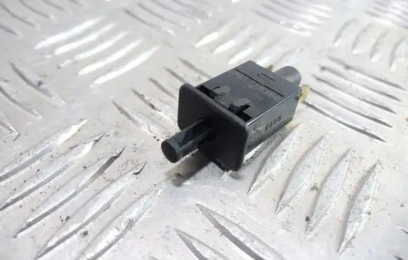 Opel Omega B1 Front door sensor coupe 90033510