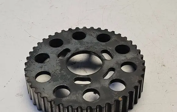 Volkswagen Tiguan Camshaft pulley/ VANOS 03L109111