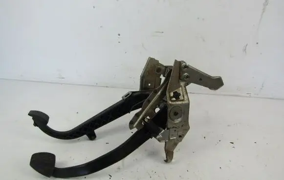 Opel Meriva A Pedal assembly 