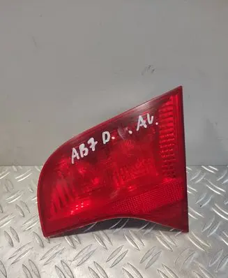 Audi A4 S4 B7 8E 8H Tailgate rear/tail lights 8E9945094 749002 484502