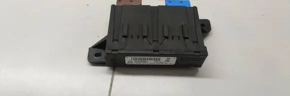 Peugeot 5008 II Tow bar trailer control unit/module 9810050080 ZR1913300263