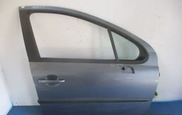 Peugeot 207 CC Front door