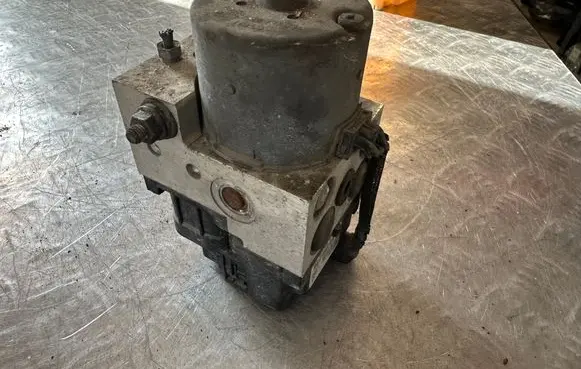 Renault Scenic I ABS Pump 0273004395