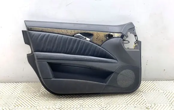 Mercedes-Benz E W211 Front door card panel trim 