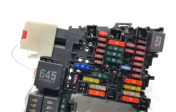 Volkswagen T-Roc Fuse box set 5Q0937615C