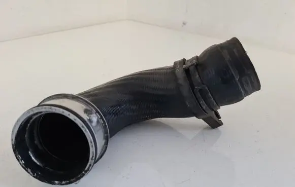 Intercooler hose/pipe