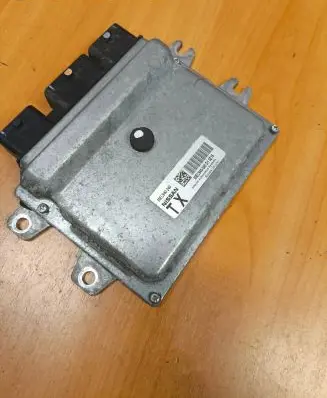 Nissan Qashqai Engine control unit/module MEC940240