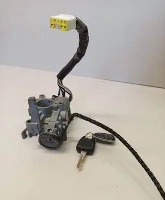 Opel Frontera B Ignition lock