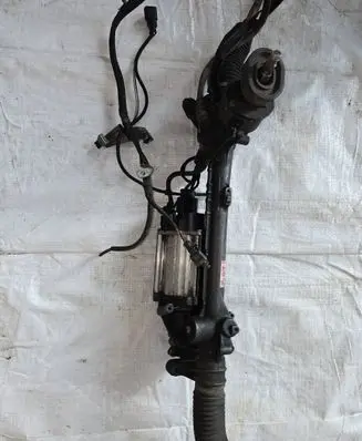 Volkswagen Touran I Steering rack