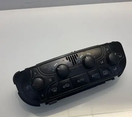 Mercedes-Benz C W203 Climate control unit A2098300085 9140010497 D342159