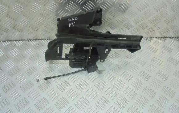 Ford Focus Rear door lock