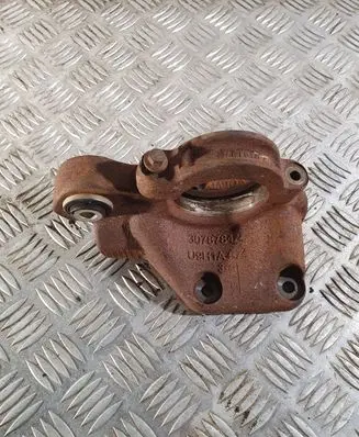 Volvo XC70 Engine mounting bracket 30787842