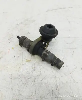 Audi A4 S4 B5 8D Valve vacuum 4A0819809